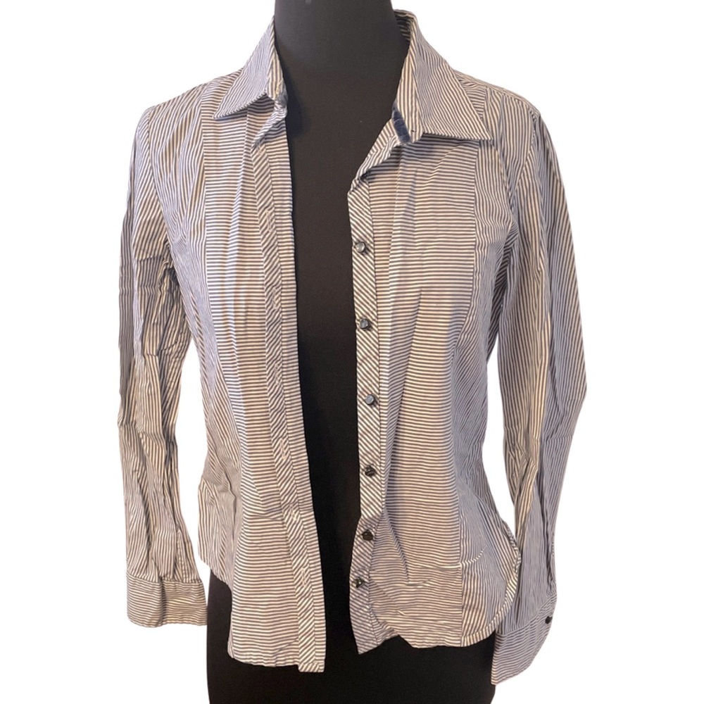 Talbots petite pinstripe navy & white stretch shirt size S EUC